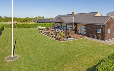Hans - 700M from the Sea: Roof, House, Home, Cottage, Siding, Estate, Driveway, Garden Buildings, Yard, Shed