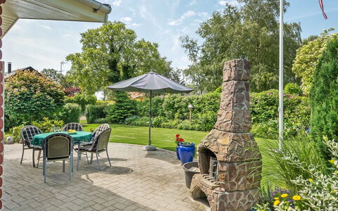 Tess - 50M from the Sea: Tree, Garden, Shrub, Landscape, Furniture, Land Lot, Shade, Lawn, Landscaping