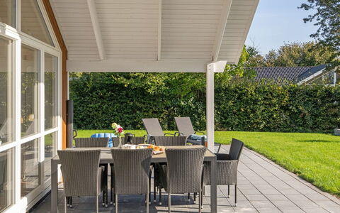 Hellena - 90M from the Sea: Architecture, Roof, Home, Composite Material, Daylighting, Siding, Driveway