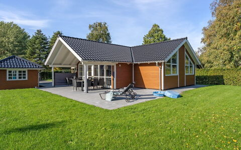 Hellena - 90M from the Sea: Architecture, Roof, Home, Composite Material, Daylighting, Siding, Driveway