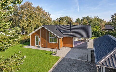 Hellena - 90M from the Sea: Architecture, Roof, Home, Composite Material, Daylighting, Siding, Driveway