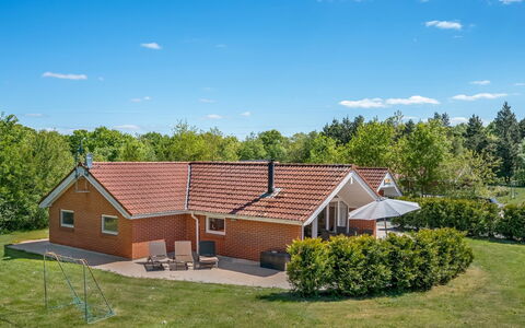 Erp - 10Km from the Sea: Roof, House, Home, Cottage, Door, Siding, Deck, Porch, Plank, Hardwood
