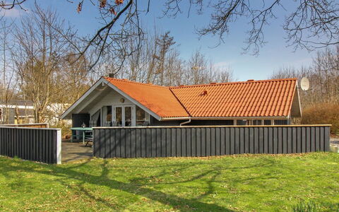 Carlotta - 12Km from the Sea: Roof, House, Land Lot, Home, Cottage, Estate, Garden Buildings, Shade, Log Cabin, Landscaping