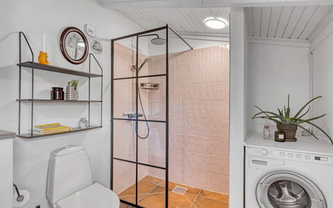 Valdemar - 350M to the Fjord: Flooring, Floor, Interior Design, Plumbing Fixture, Ceiling, Tile, Plumbing, Room, Bathroom, Toilet