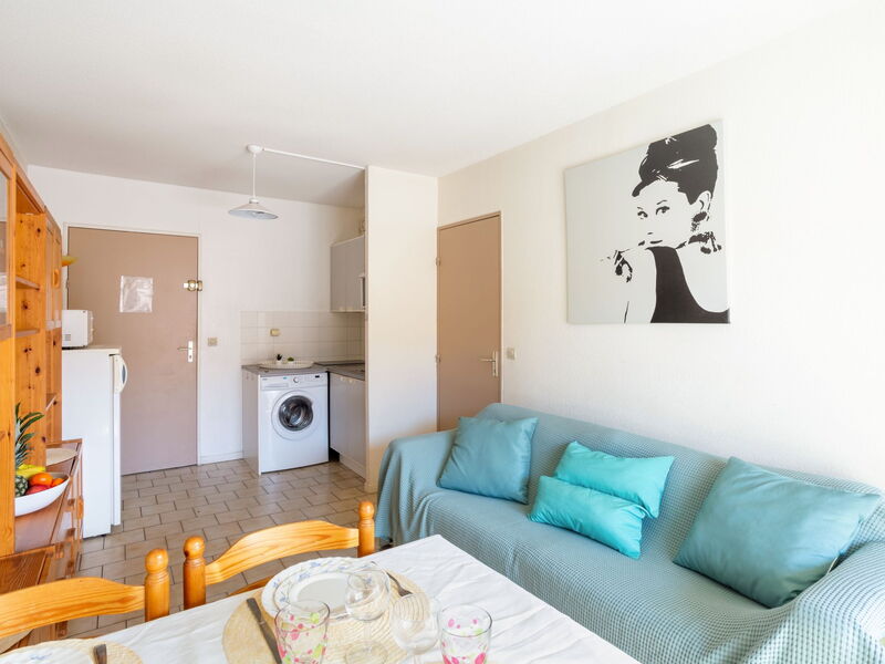 Accommodation:&nbsp;Saint James 200.11