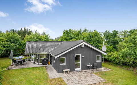 Valentin - 400M to the Fjord: Apartment, Shade, Balcony, Chair, Fence, Outdoor Furniture, Aluminium, Artificial Turf