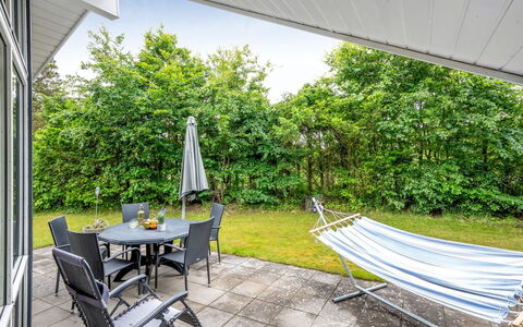 Valentin - 400M to the Fjord: Apartment, Shade, Balcony, Chair, Fence, Outdoor Furniture, Aluminium, Artificial Turf