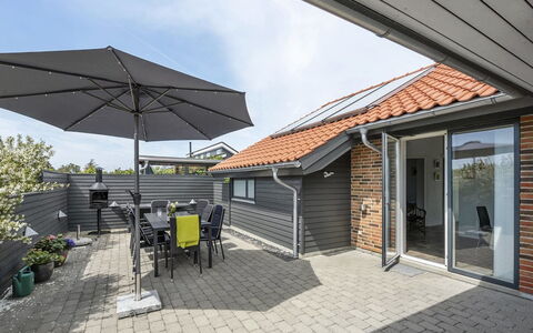 Donka - 300M to the Fjord: Roof, House, Land Lot, Home, Cottage, Estate, Garden Buildings, Shade, Log Cabin, Landscaping