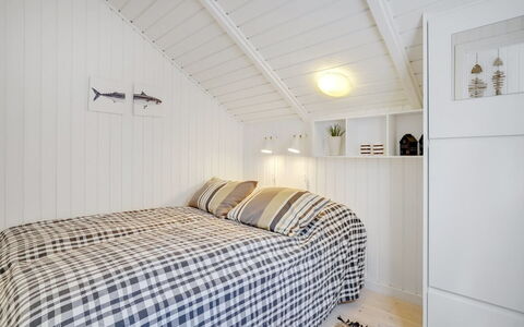 Matthis - 500M to the Fjord: Wood, Bedroom, Interior Design, Ceiling, Flooring, Bed, Floor, Bedding, Bed Sheet, Room