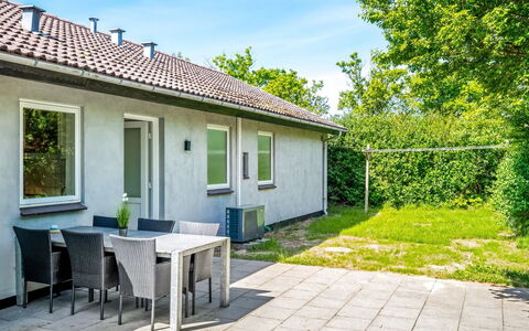 Aarni - 250M to the Fjord: Home, Land Lot, Cottage, Garden, Shade, Lawn, Estate, Landscaping, Yard, Backyard