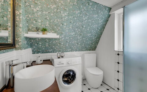 Analia - from the Sea: Plumbing Fixture, Interior Design, Flooring, Bathroom, Floor, Plumbing, Sink, Bathroom Cabinet, Bathroom Sink, Tile