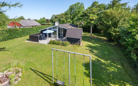 Raisa - 200M to the Fjord: Plant Community, Sunlight, Herbaceous Plant, Garden, Plantation, Agriculture, Farm