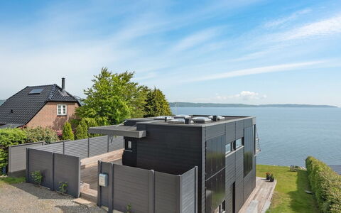 Herewardus - 10M to the Fjord: Plant Community, Sunlight, Herbaceous Plant, Garden, Plantation, Agriculture, Farm