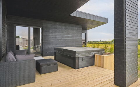 Anelle - 500M from the Sea: Wood, Composite Material, Deck, Plank, Hardwood, Wood Flooring, Siding, Wood Stain, Daylighting
