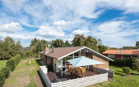 Hilmer - from the Sea: Roof, House, Home, Cottage, Siding, Estate, Driveway, Garden Buildings, Yard, Shed