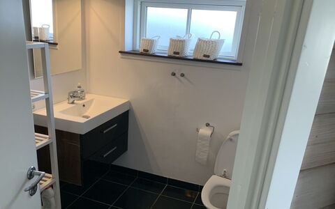Orsa - 80M from the Sea: Plumbing Fixture, Bathroom, Flooring, Bathroom Sink, Floor, Interior Design, Bathroom Cabinet, Sink, Toilet, Plumbing