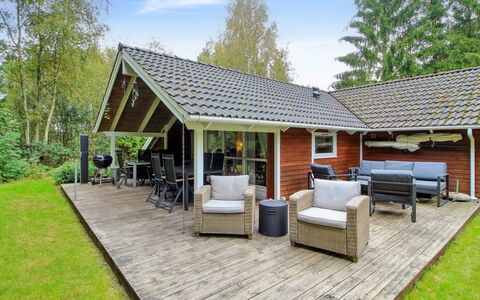 Ellica - 50Km from the Sea: Roof, Cottage, Home, Garden, Shade, Garden Buildings, Estate, Yard, Porch, Outdoor Furniture