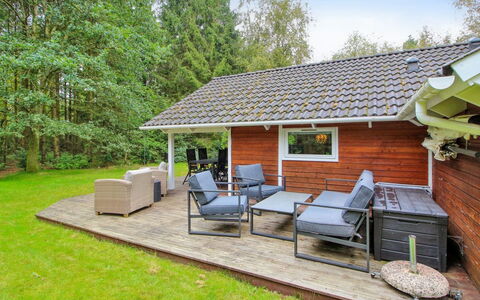 Ellica - 50Km from the Sea: Cottage, Roof, Furniture, Outdoor Furniture, Garden, Porch, Deck, Chair, Shade, Garden Buildings