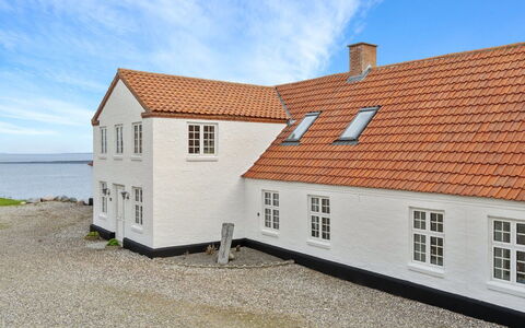 Thorge - 75M to the Fjord: Building, Window, House, Home, Roof, Architecture, Cottage, Estate, Slope, Sash Window