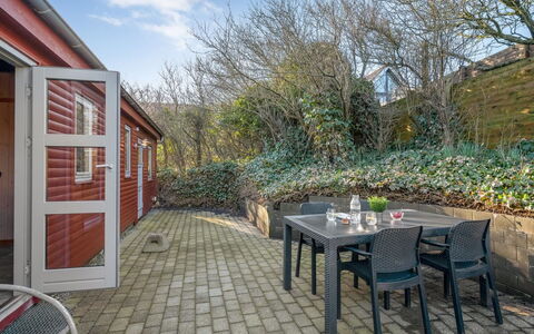 Alpi - 250M to the Fjord: Shrub, Garden, Yard, Estate, Brick, Wood Stain, Houseplant, Landscaping, Flowerpot, Courtyard