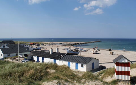 Engelbertine - 900M from the Sea: Cottage, Shed, Hut, Farmhouse, Prairie, Shack, Barn, Log Cabin, Garden Buildings