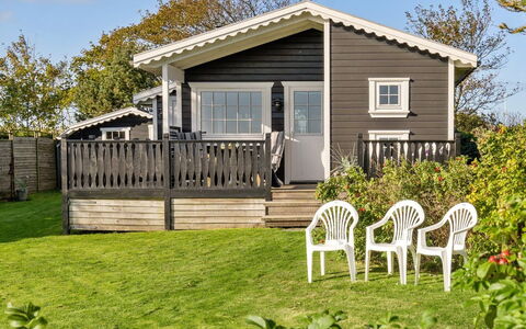 Lenita - 30M to the Fjord: Blue, Shrub, Cottage, Groundcover, Garden, Estate, Shade, Landscaping, Farmhouse, Eco Hotel