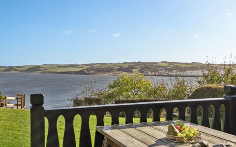Lenita - 30M to the Fjord: Blue, Shrub, Cottage, Groundcover, Garden, Estate, Shade, Landscaping, Farmhouse, Eco Hotel