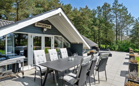 Hjalmara - 900M from the Sea: Plant Community, Sunlight, Herbaceous Plant, Garden, Plantation, Agriculture, Farm