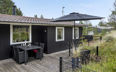 Emeline - 1.7Km from the Sea