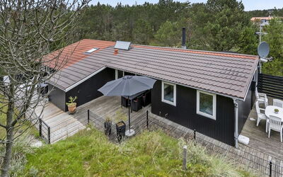 Emeline - 1.7Km from the Sea