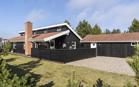 Mettemarie - 800M from the Sea: Cottage, Shed, Hut, Farmhouse, Prairie, Shack, Barn, Log Cabin, Garden Buildings