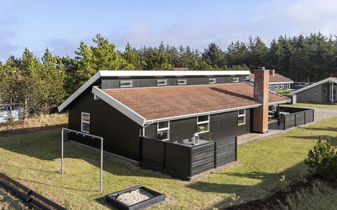 Mettemarie - 800M from the Sea: Cottage, Shed, Hut, Farmhouse, Prairie, Shack, Barn, Log Cabin, Garden Buildings