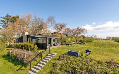 Nielsen - 30M to the Fjord: Grass, Shrub, House, Home, Land Lot, Plant Community, Rural Area, Cottage, Groundcover, Garden