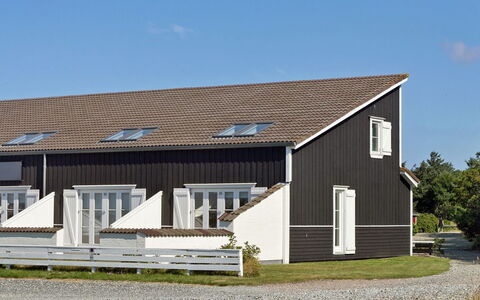Hubertine - 100M to the Fjord: Residential Area, Roof, Suburb, Driveway, Estate, Chimney