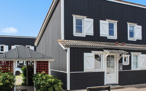 Eleen - 100M to the Fjord: Roof, House, Land Lot, Home, Cottage, Estate, Garden Buildings, Shade, Log Cabin, Landscaping