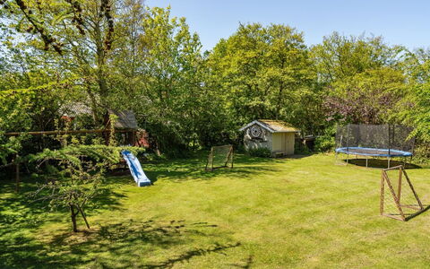 Flugha - 500M to the Fjord: Tree, Grass, Garden, Shrub, Land Lot, Rural Area, Lawn, Backyard, Shade, Yard