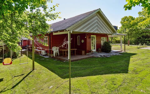 Flugha - 500M to the Fjord: House, Roof, Home, Cottage, Lawn, Garden, Siding, Farmhouse, Yard, Backyard