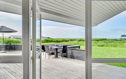 Nahel - 150M to the Fjord: Wood, Home, Porch, Deck, Hardwood, Roof, Wood Stain, Wood Flooring, Eco Hotel