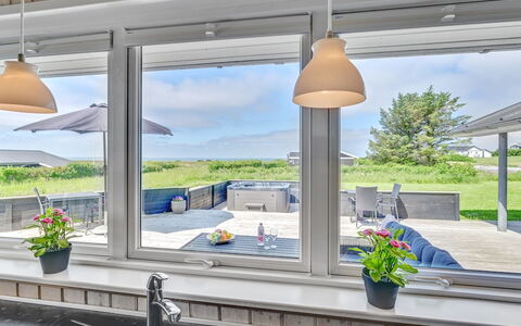 Nahel - 150M to the Fjord: Wood, Home, Porch, Deck, Hardwood, Roof, Wood Stain, Wood Flooring, Eco Hotel