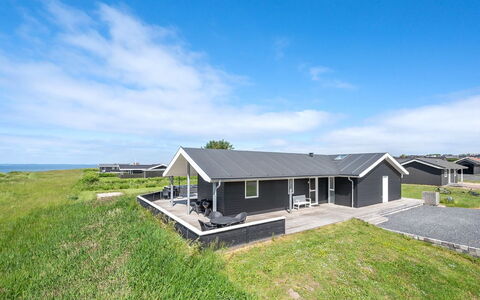 Nahel - 150M to the Fjord: Wood, Home, Porch, Deck, Hardwood, Roof, Wood Stain, Wood Flooring, Eco Hotel