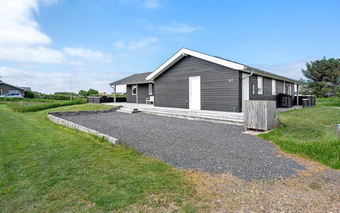 Nahel - 150M to the Fjord: Wood, Home, Porch, Deck, Hardwood, Roof, Wood Stain, Wood Flooring, Eco Hotel