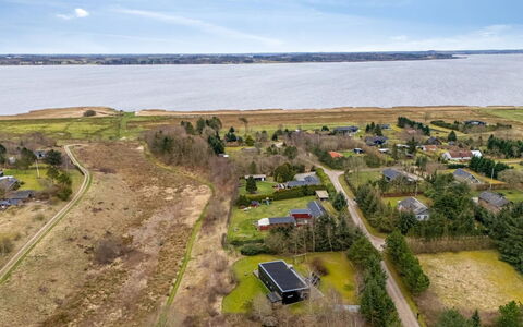 Tenna - 250M to the Fjord: Blue, Shrub, Cottage, Groundcover, Garden, Estate, Shade, Landscaping, Farmhouse, Eco Hotel
