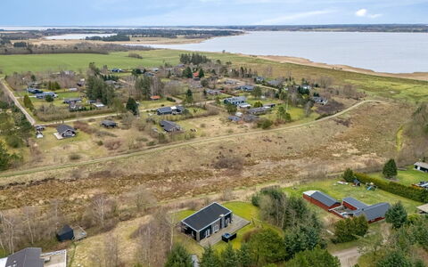 Tenna - 250M to the Fjord: Blue, Shrub, Cottage, Groundcover, Garden, Estate, Shade, Landscaping, Farmhouse, Eco Hotel