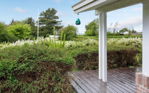 Ioar - 200M to the Fjord: House, Roof, Home, Cottage, Shed, Garden Buildings, Siding, Yard, Log Cabin, Hut