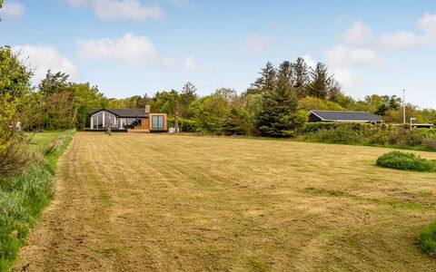 Bendet - 50M to the Fjord: Grass, Grassland, Plain, House, Rural Area, Landscape, Land Lot, Home, Cottage