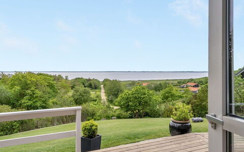 Regnwald - 400M to the Fjord: House, Roof, Home, Cottage, Shed, Garden Buildings, Siding, Yard, Log Cabin, Hut