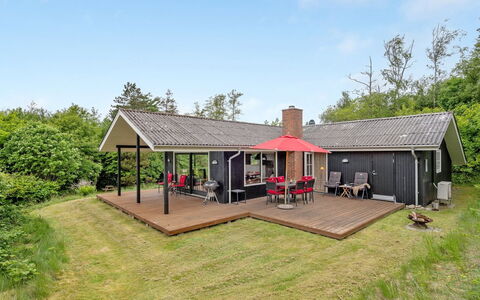 Melissa - 300M to the Fjord: Wood, Home, Porch, Deck, Hardwood, Roof, Wood Stain, Wood Flooring, Eco Hotel