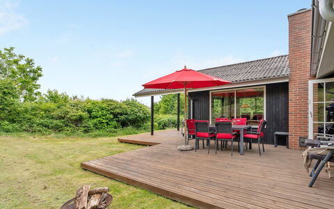 Melissa - 300M to the Fjord: Wood, Home, Porch, Deck, Hardwood, Roof, Wood Stain, Wood Flooring, Eco Hotel