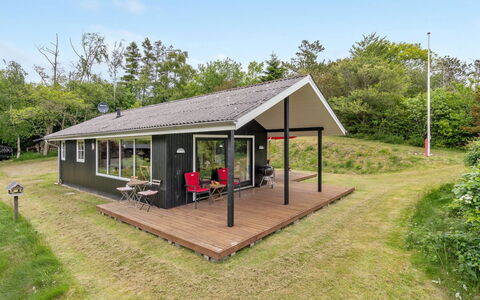 Melissa - 300M to the Fjord: Wood, Home, Porch, Deck, Hardwood, Roof, Wood Stain, Wood Flooring, Eco Hotel