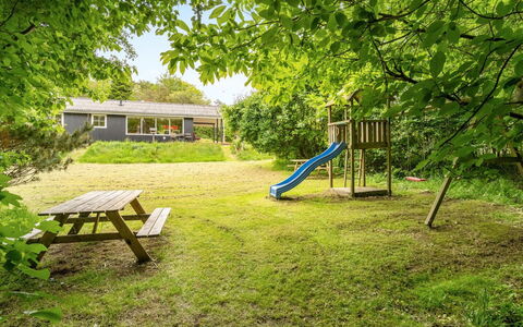 Melissa - 300M to the Fjord: Wood, Home, Porch, Deck, Hardwood, Roof, Wood Stain, Wood Flooring, Eco Hotel